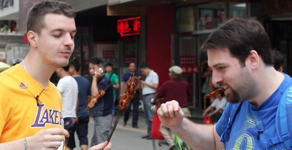 外国人在中国新闻爆料,新闻爆料引发热议  第2张